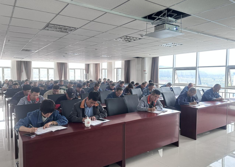 廉當(dāng)&ldquo;鐮&rdquo;可以除雜念   欲為&ldquo;獄&rdquo;勢(shì)必積災(zāi)難 &mdash;&mdash;集團(tuán)紀(jì)委書記為物產(chǎn)工投公司黨員干部、關(guān)鍵人員 授主題教育廉政專題黨課