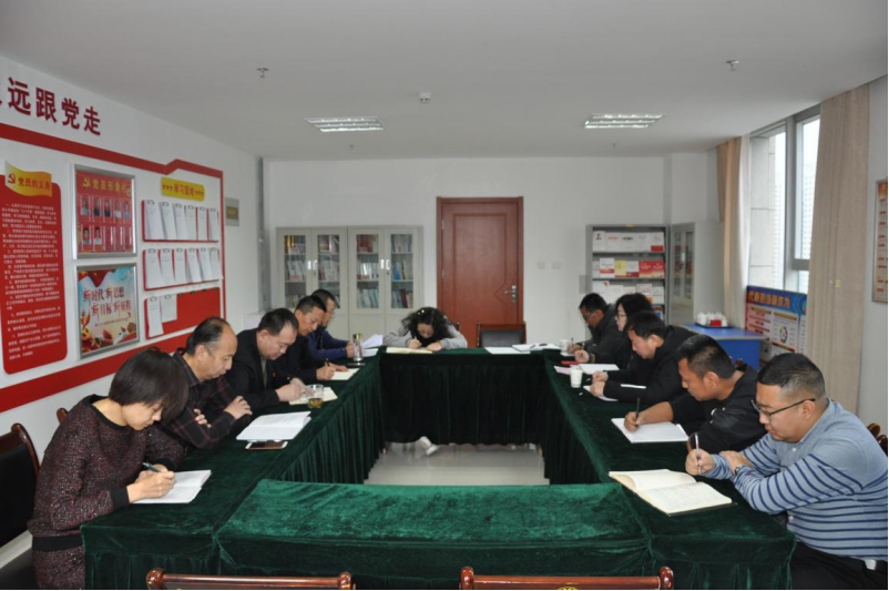 銘記&ldquo;生命線&rdquo;、分清&ldquo;是非線&rdquo; 修筑&ldquo;防腐線&rdquo;、不踩&ldquo;高壓線&rdquo;